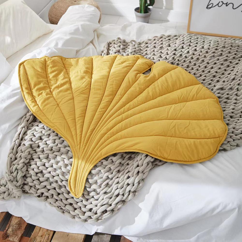 Nordisk Alfombra en Forma de Hoja para el Hogar – Suave y Decorativa