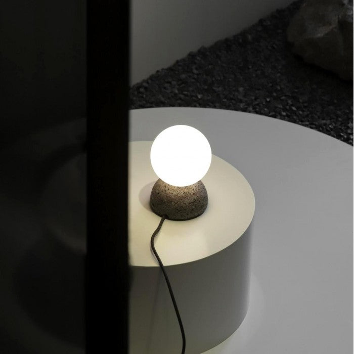 Oriva | lámpara colgante minimalista en forma de esfera