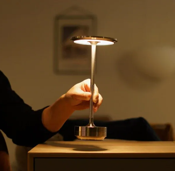 Lámpara de Mesa Inalámbrica