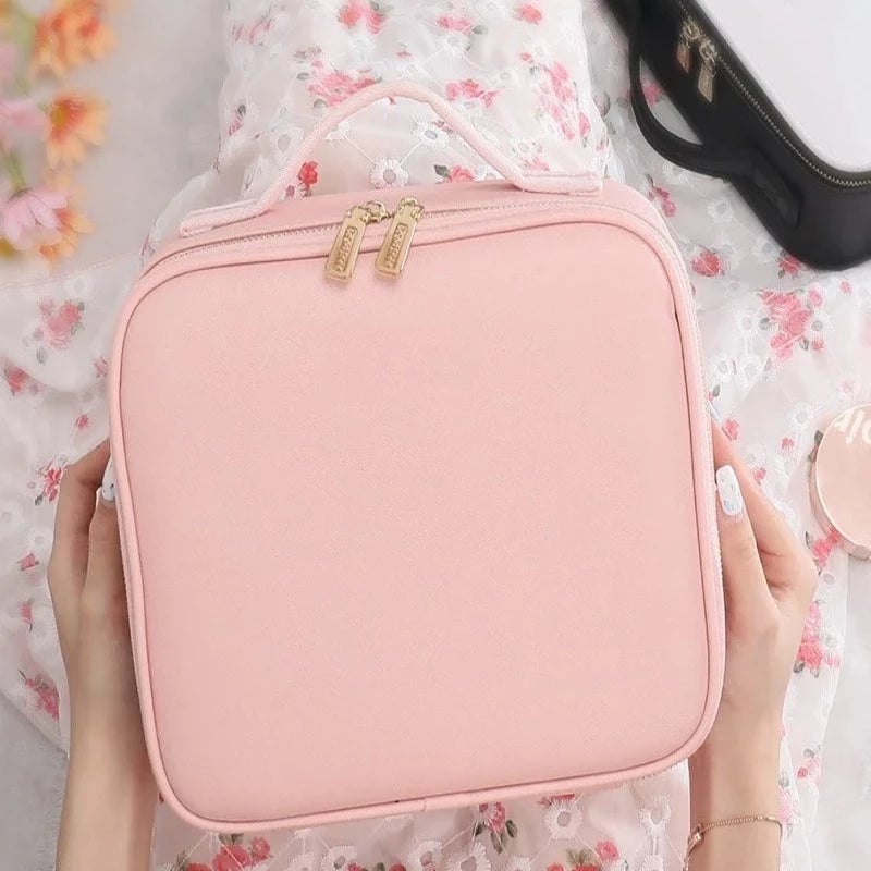 GlamBolt️ | Radiante en movimiento con bolsa de maquillaje LED