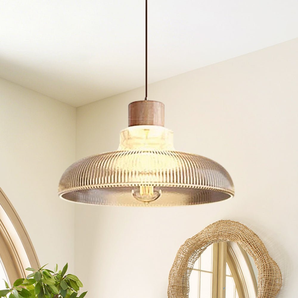 Lámpara colgante de vidrio en forma de cúpula con acentos de madera de 1 luz
