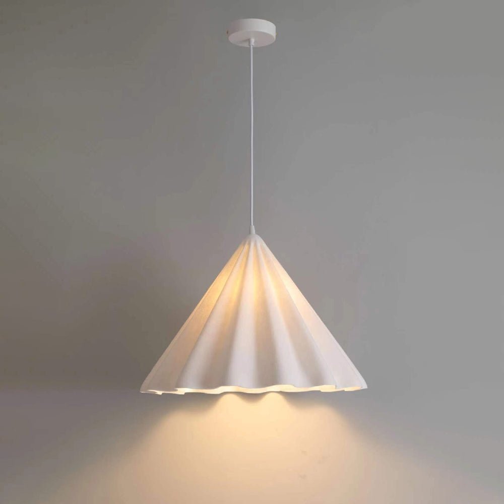 Luz colgante contemporánea de cono de fieltro con borde ondulado de 1 luz