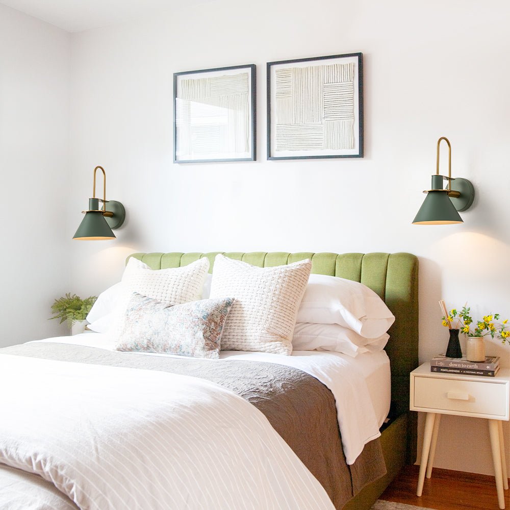 Luz de Pared Cono Moderna de 1 Luz para Mesita de Noche