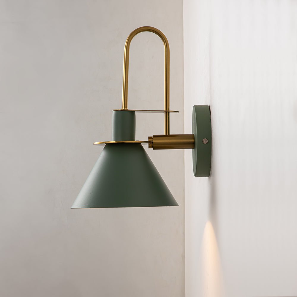 Luz de Pared Cono Moderna de 1 Luz para Mesita de Noche