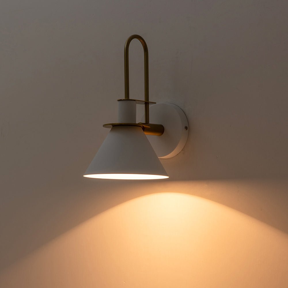 Luz de Pared Cono Moderna de 1 Luz para Mesita de Noche