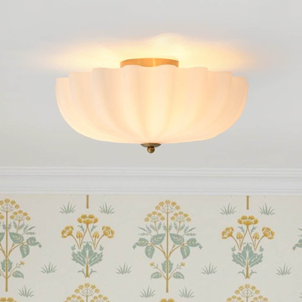 Montaje Semi Flush Escalonado de Vidrio Crema con 3 Luces y Flor de Cristal Esmerilado Nórdico