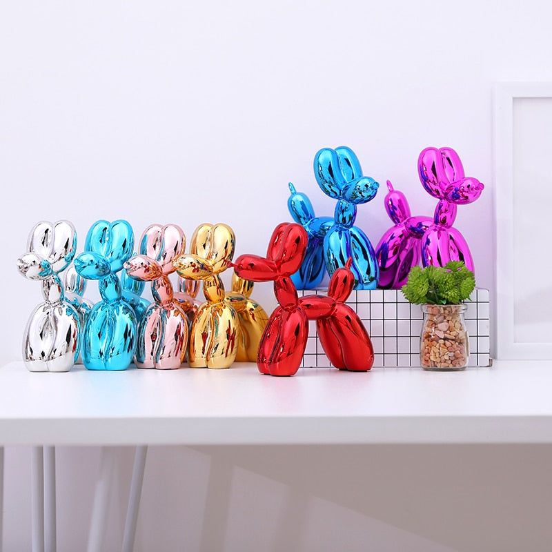 Carvallo – Escultura Moderna de Perro de Globo con Acabado Metálico