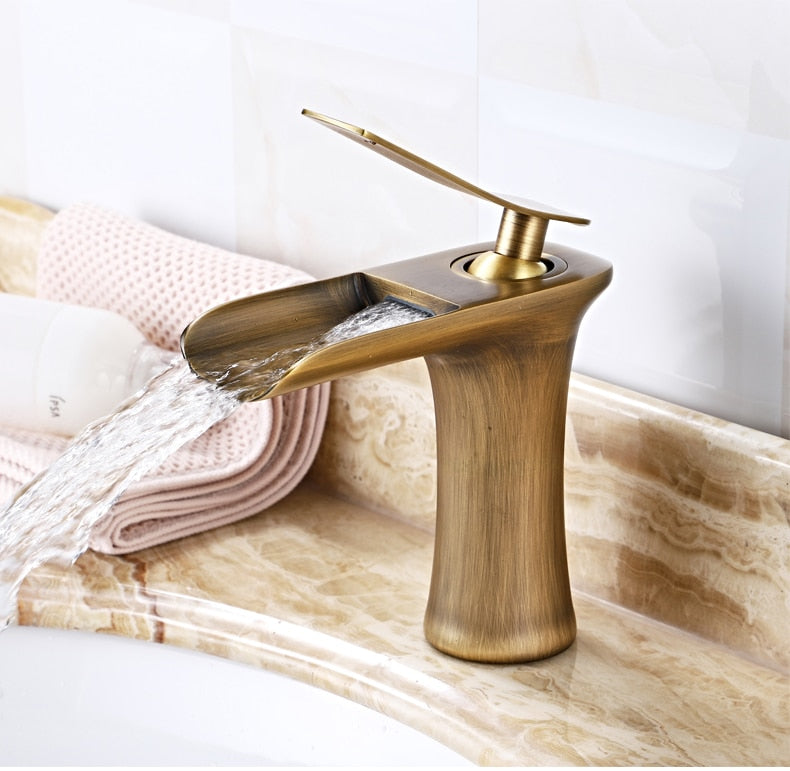 Grifo de Baño Moderno – Diseño Elegante