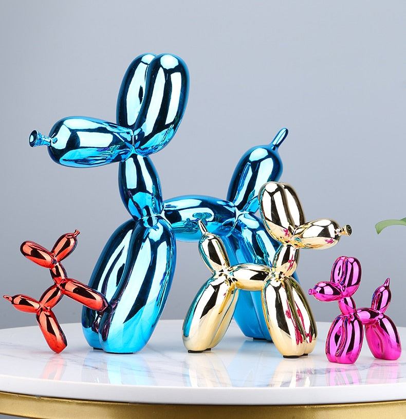 Carvallo – Escultura Moderna de Perro de Globo con Acabado Metálico