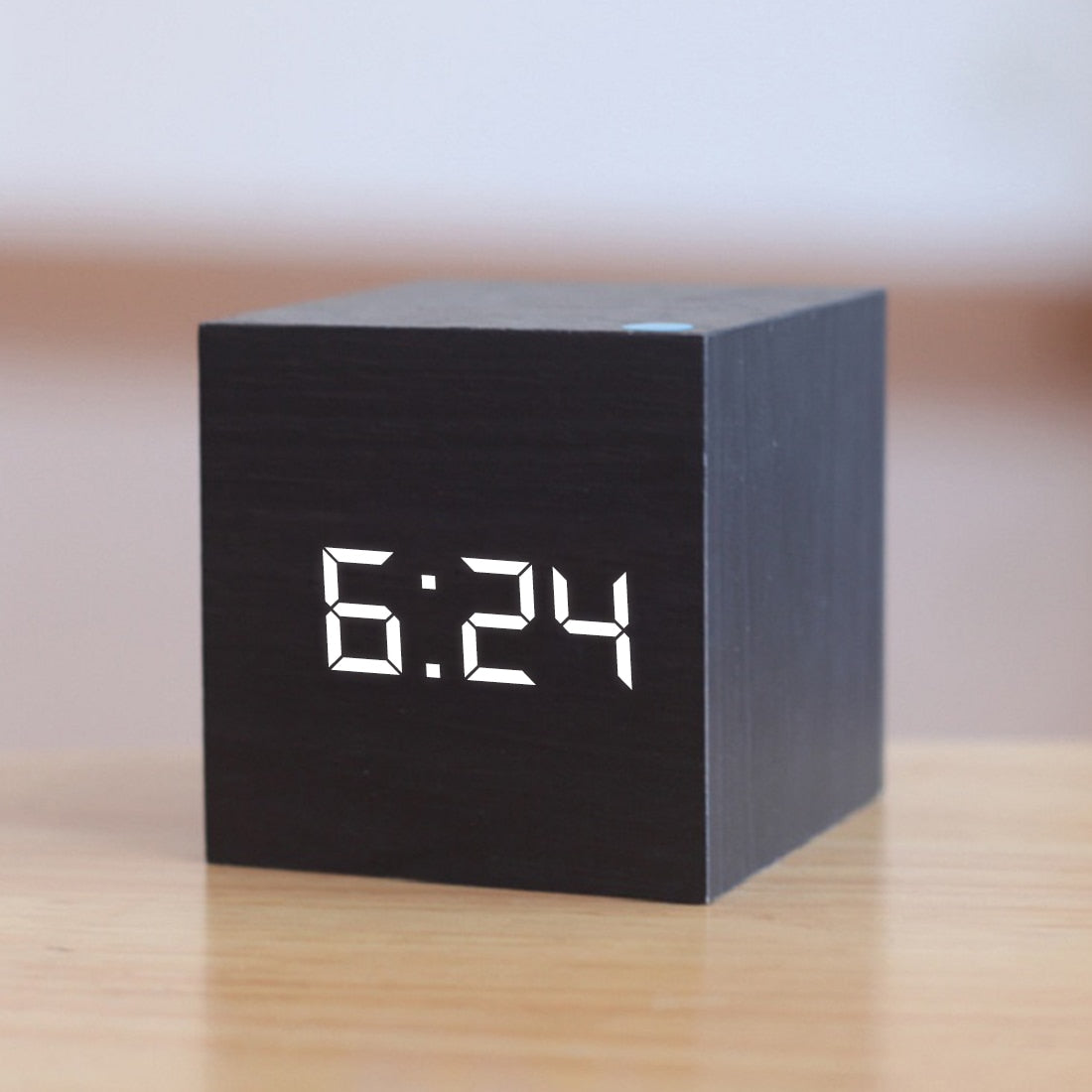 Reloj despertador LED de madera | Reloj digital cúbico con control por voz