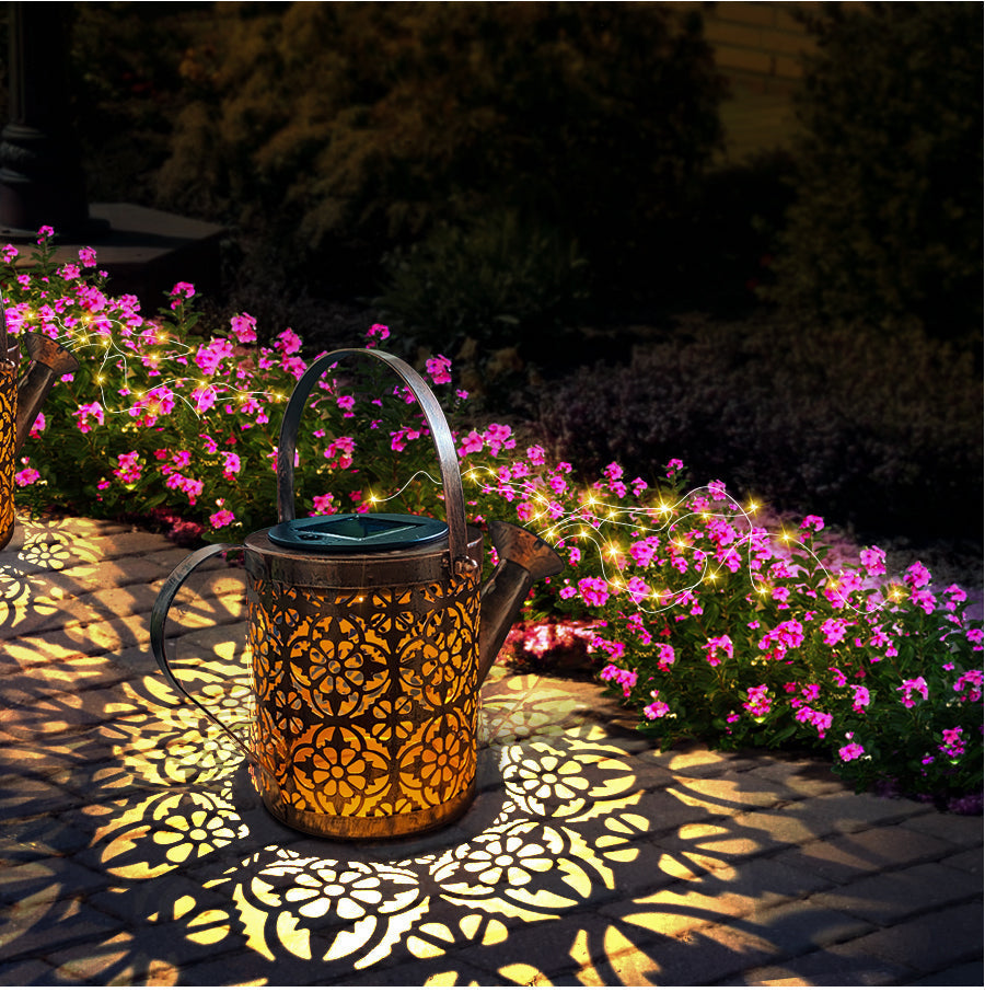FlowLight | Lámpara solar de jardín en forma de regadera