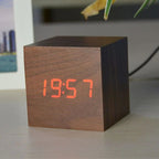 RELOJ DIGITAL DE MESA CUBE