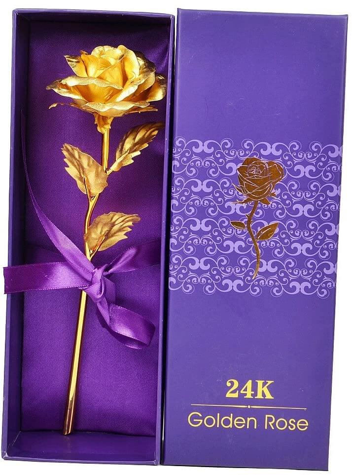 Rosa dorada cubierta de 24K