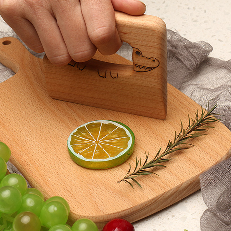 Cuchillo Infantil Montessori Seguro de Madera Natural