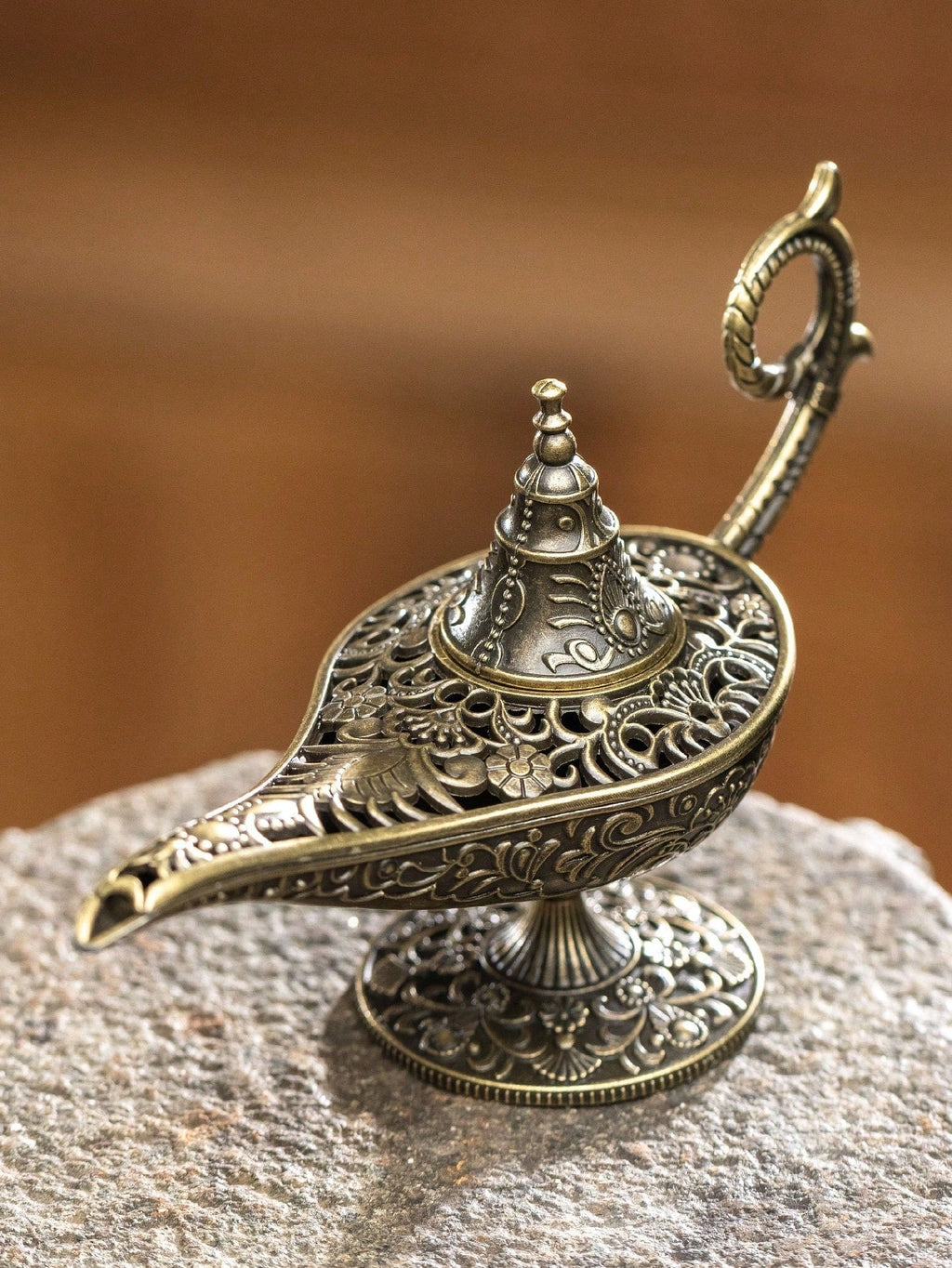 ZenGlow - Elegante quemador de incienso y candelabro de estilo antiguo para una atmósfera pacífica