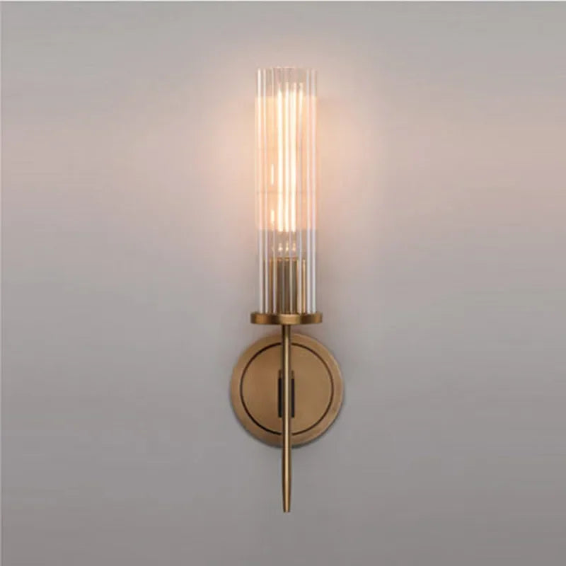 KopraLux – Lámpara de Pared Moderna – Con Vidrio Estriado y Acabado Cobre Cálido