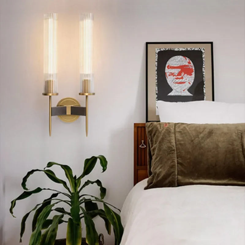 KopraLux – Lámpara de Pared Moderna – Con Vidrio Estriado y Acabado Cobre Cálido