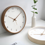 Reloj de Pared de Madera Redondo con Mecanismo de Cuarzo Silencioso para Espacios Tranquilos