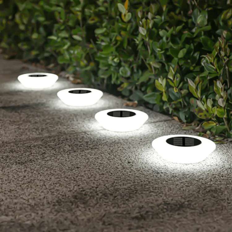 Luces de Jardín SunBeam – Resistentes a la Oxidación, Alimentadas por Solar y Preparadas para el Clima
