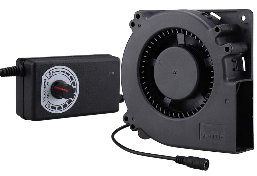 Ventilador Universal para Refrigeración y Circulación Óptima