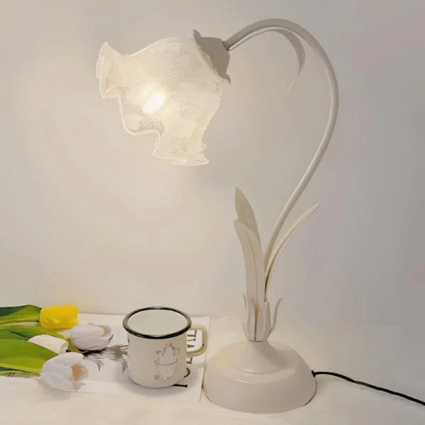 Florina | Lámpara de mesa con pantalla en forma de flor