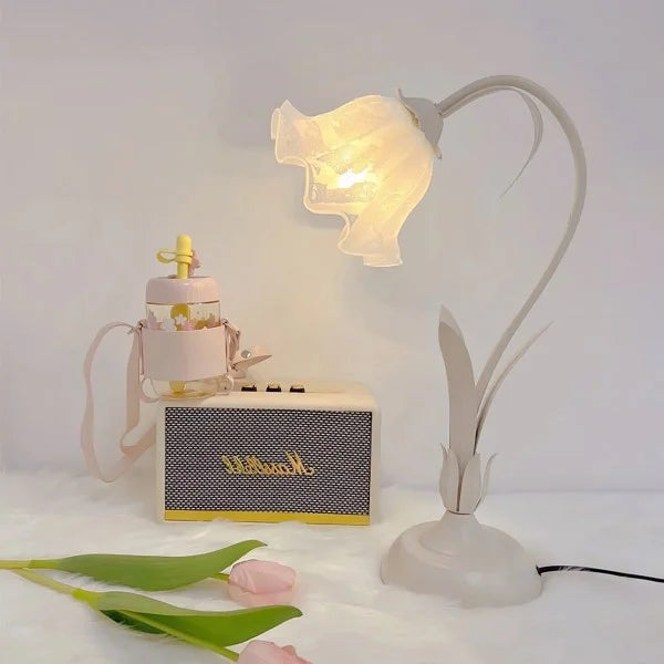 Florina | Lámpara de mesa con pantalla en forma de flor