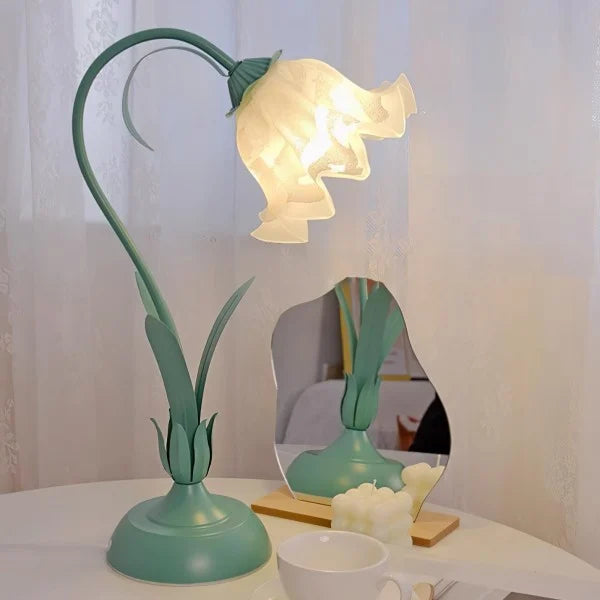 Florina | Lámpara de mesa con pantalla en forma de flor