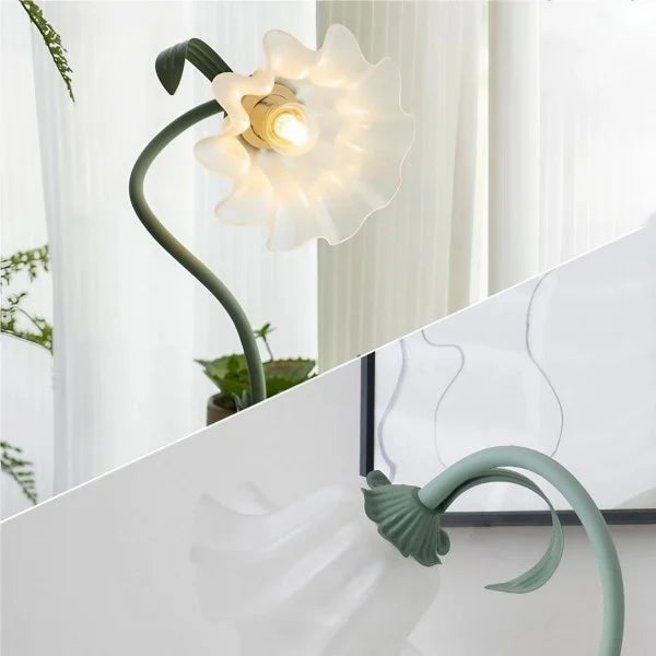 Florina | Lámpara de mesa con pantalla en forma de flor