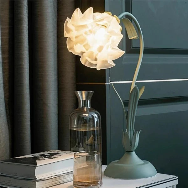 Florina | Lámpara de mesa con pantalla en forma de flor
