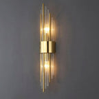 Lámpara de Pared con Acentos de Cristal y Detalles Dorados
