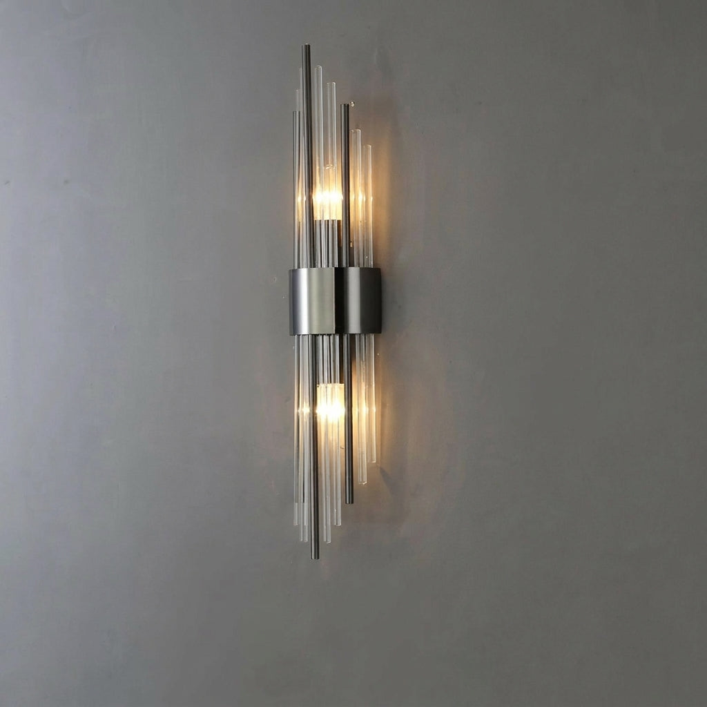 Lámpara de Pared con Acentos de Cristal y Detalles Dorados