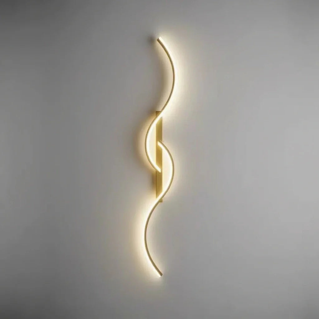 Moderna lámpara de pared LED en forma de ola – regulable y elegante en oro/negro